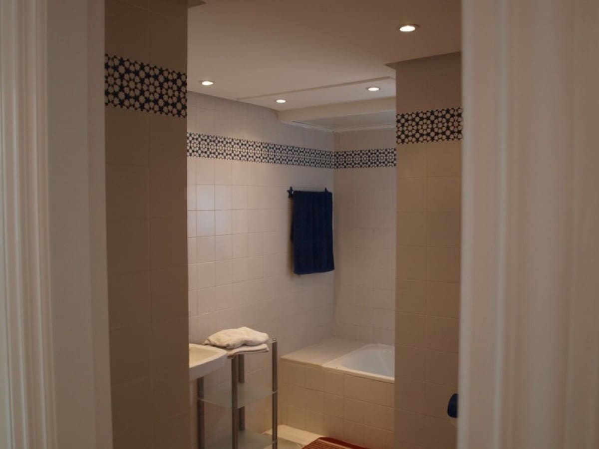 Ático de 3 habitaciones en Puerto Banus en venta con piscina garaje - 549.500 € (Ref: 9553530)