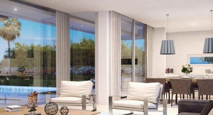 Chalet de 4 habitaciones en Marbella en venta con piscina - 1.320.000 € (Ref: 9553548)