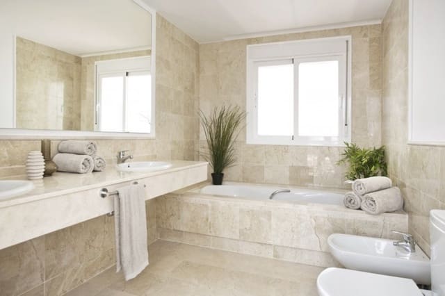 Apartamento de 3 habitaciones en Marbella en venta con piscina garaje - 398.000 € (Ref: 9553553)