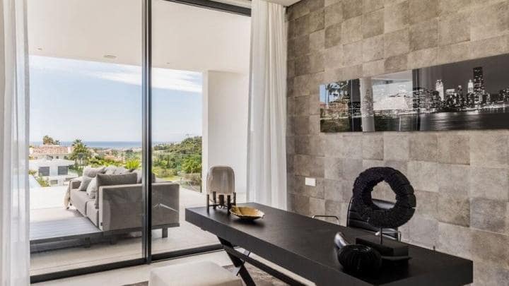 5 quarto Moradia para venda em Benahavis com piscina garagem - 3 750 000 € (Ref: 9553556)