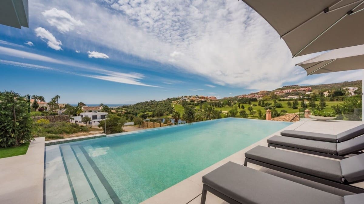 5 quarto Moradia para venda em Benahavis com piscina garagem - 3 750 000 € (Ref: 9553556)