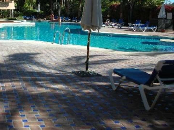 2 soveværelse Lejlighed til salg i Marbella med swimmingpool garage - € 339.000 (Ref: 9553558)