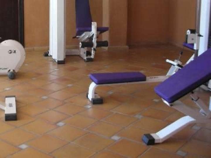 2 soveværelse Lejlighed til salg i Marbella med swimmingpool garage - € 339.000 (Ref: 9553558)