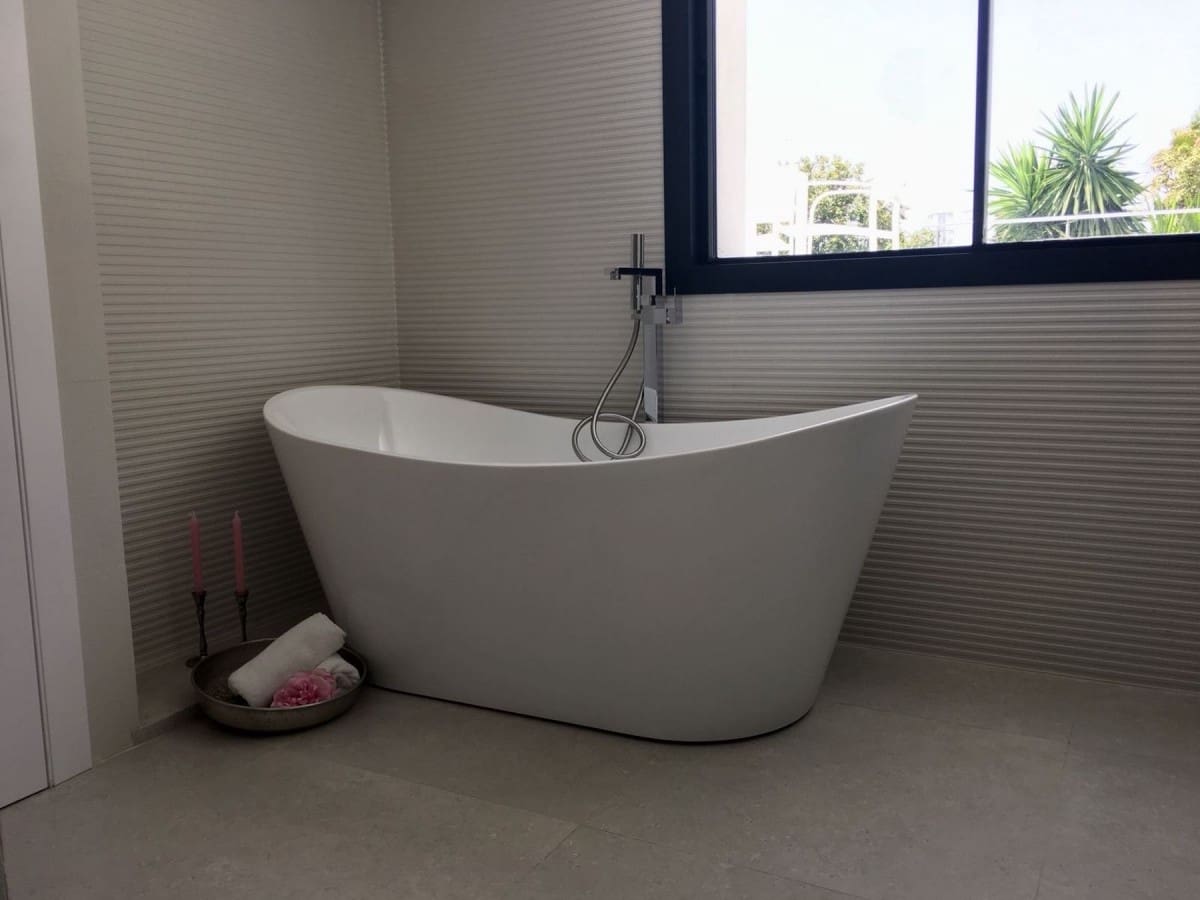 5 bedroom Villa for sale in Marbella with pool garage - € 1,795,000 (Ref: 9553563)