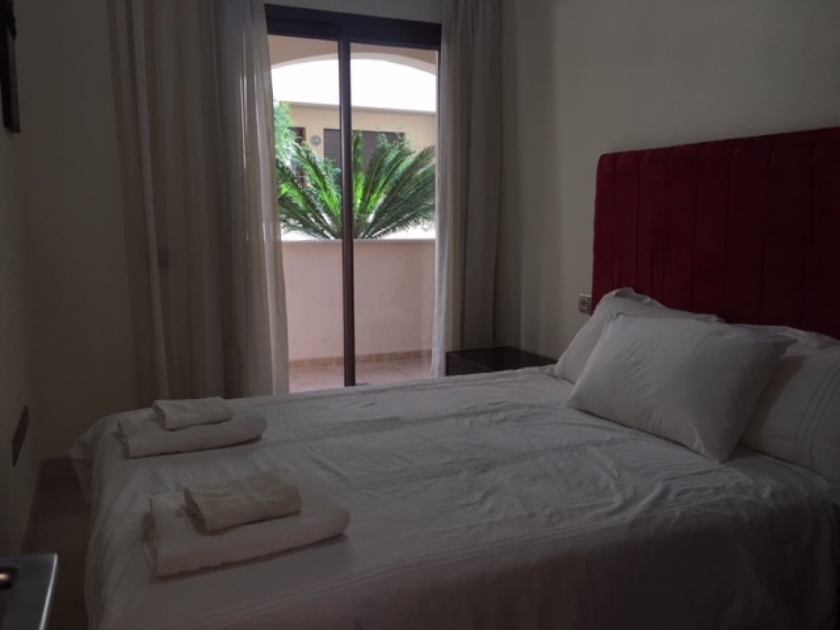 Apartamento de 3 habitaciones en Puerto Banus en venta con piscina garaje - 525.000 € (Ref: 9553567)