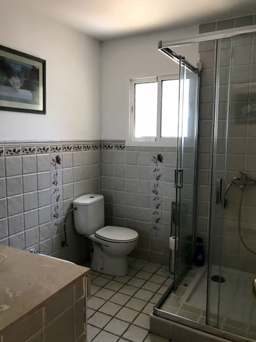 4 chambre Villa/Maison à vendre à Marbella avec piscine garage - 998 000 € (Ref: 9553572)