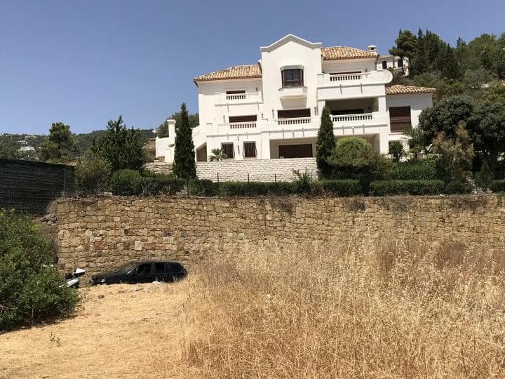 Building Plot for sale in Benahavis - € 460,000 (Ref: 9553589)