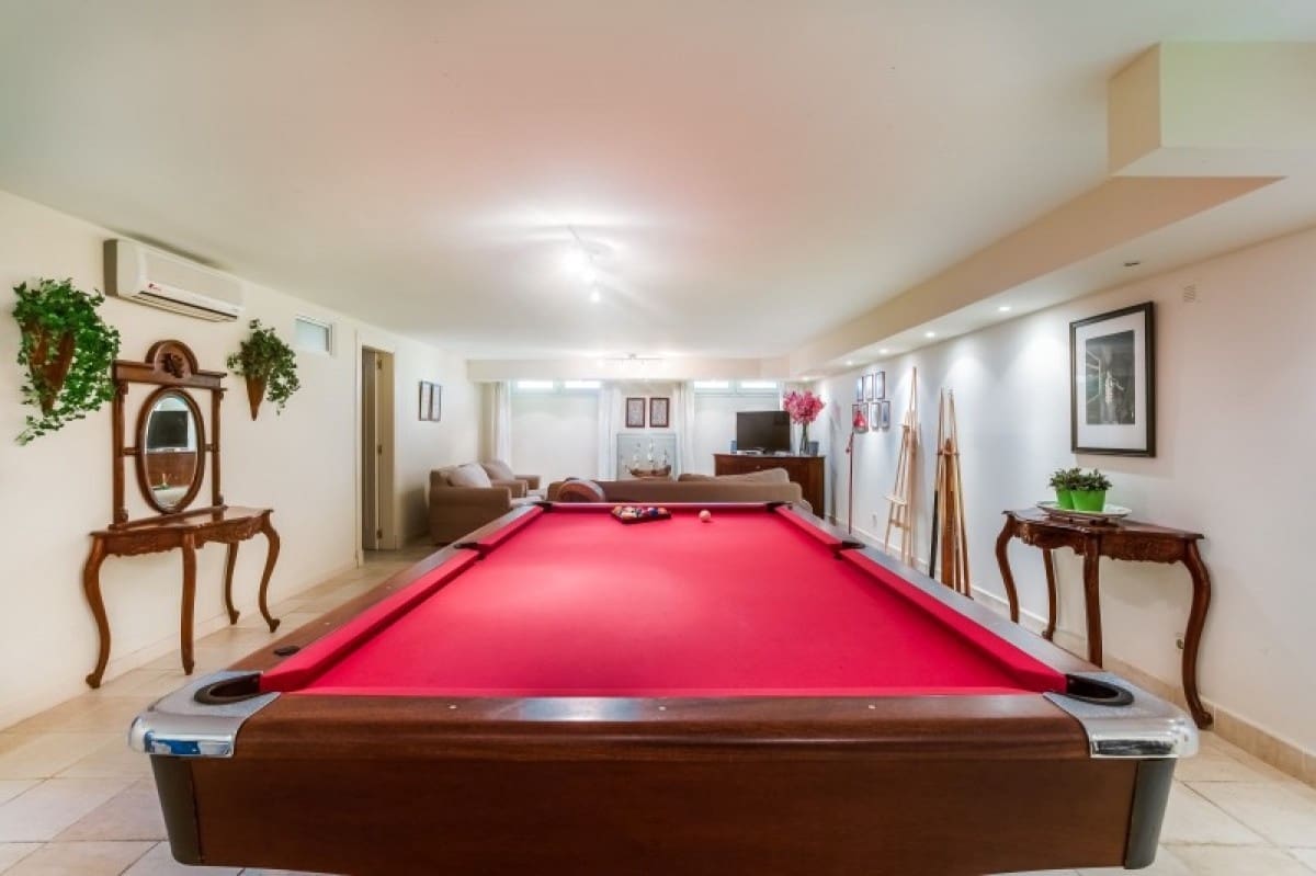 5 soveværelse Villa til salg i Marbella med swimmingpool garage - € 1.950.000 (Ref: 9553603)