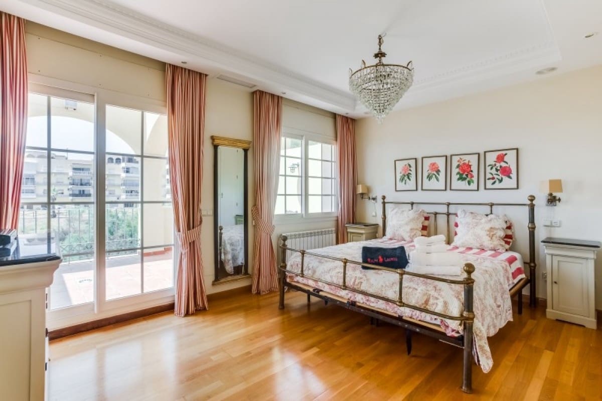 5 soveværelse Villa til salg i Marbella med swimmingpool garage - € 1.950.000 (Ref: 9553603)