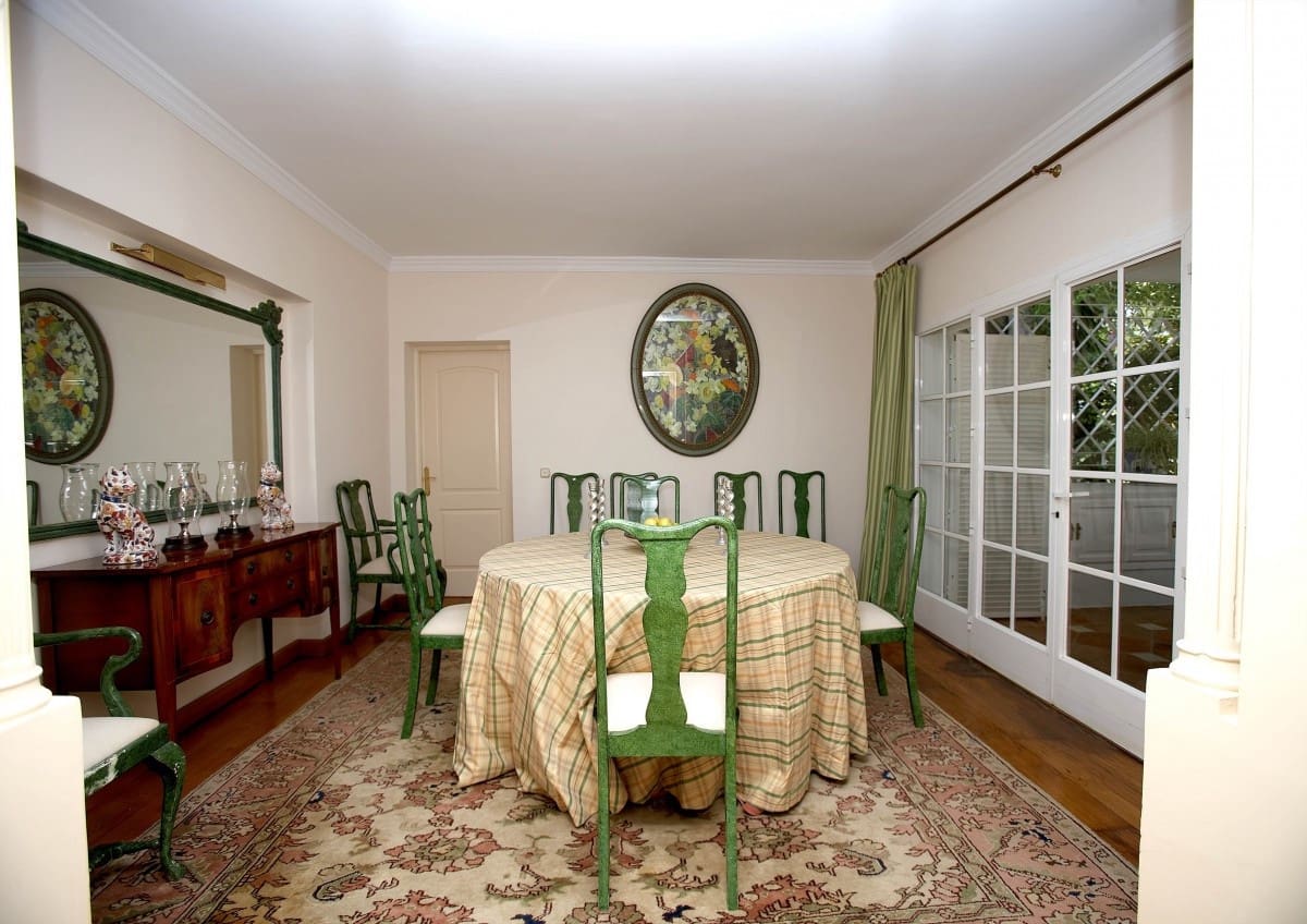 5 makuuhuone Huvila myytävänä paikassa Marbella mukana uima-altaan 
autotalli - 3 200 000 € (Ref: 9553610)