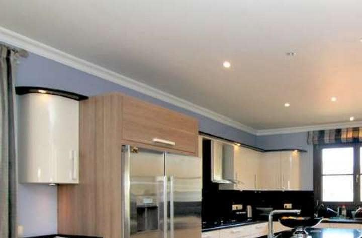 6 bedroom Villa for sale in Benahavis with pool garage - € 3,195,000 (Ref: 9553612)