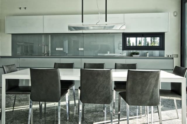 4 slaapkamer Villa te koop in Benahavís met zwembad garage - € 3.700.000 (Ref: 9553613)