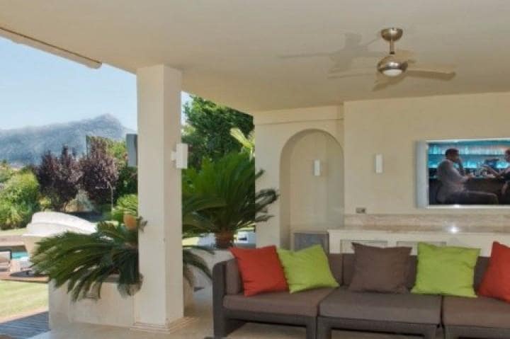 5 soveværelse Villa til salg i Marbella med swimmingpool garage - € 2.499.000 (Ref: 9553616)
