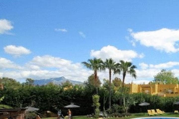 3 soveværelse Penthouse til salg i Marbella med swimmingpool garage - € 349.000 (Ref: 9553620)