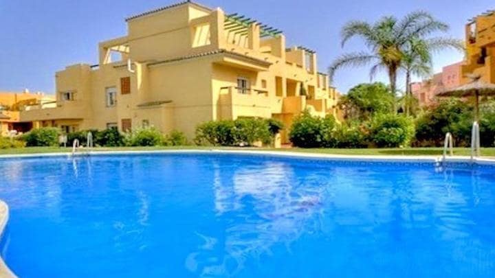 3 soveværelse Penthouse til salg i Marbella med swimmingpool garage - € 349.000 (Ref: 9553620)