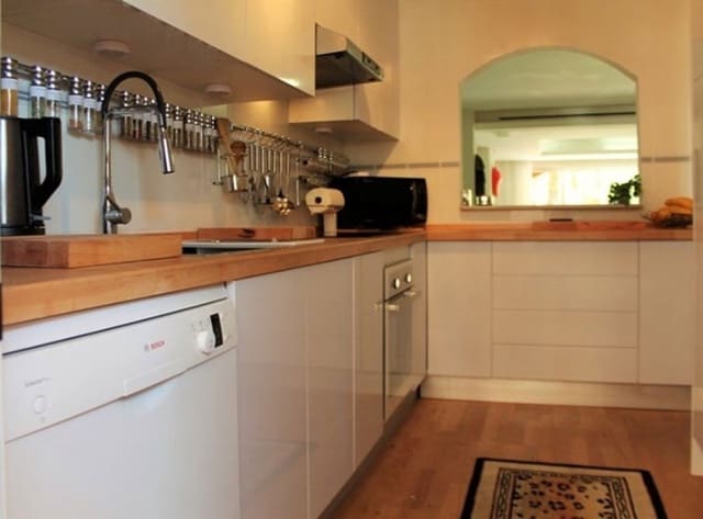 3 soveværelse Byhus til salg i Nueva Andalucia, Marbella med swimmingpool - € 425.000 (Ref: 9553621)