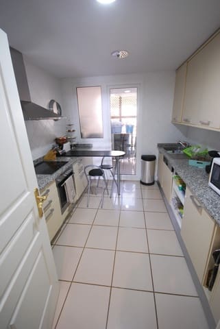 3 slaapkamer Appartement te koop in Marbella met zwembad - € 360.000 (Ref: 9553626)