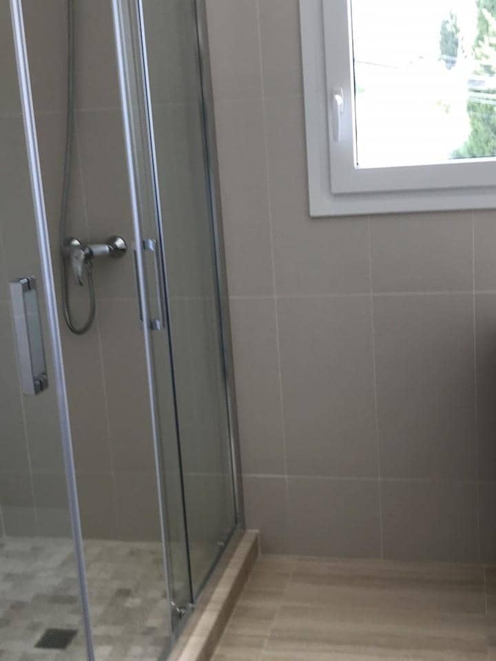 Apartamento de 2 habitaciones en Marbella en venta con piscina - 369.000 € (Ref: 9553639)