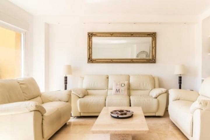 3 soverom Penthouse til salgs i San Pedro de Alcantara med svømmebasseng garasje - € 349 000 (Ref: 9553646)