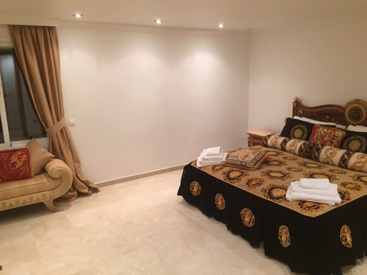 8 soveværelse Villa til salg i Marbella med swimmingpool garage - € 3.500.000 (Ref: 9553655)