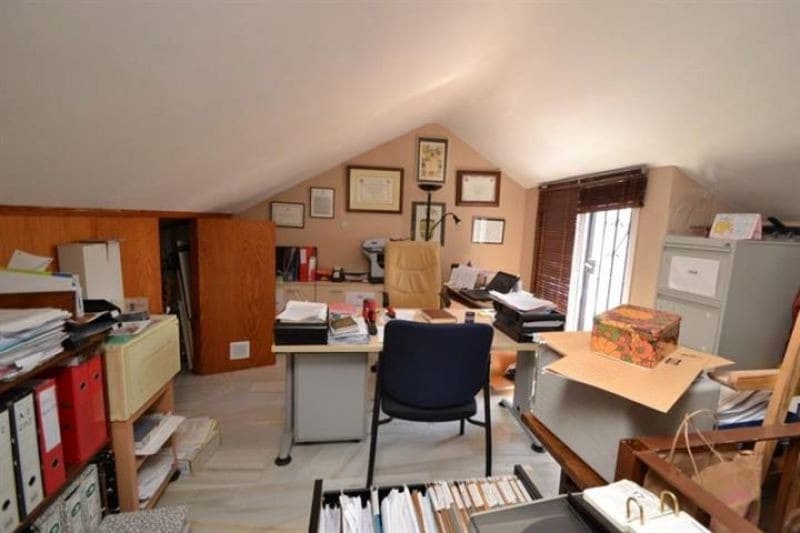 3 quarto Casa em Banda para venda em Marbella com piscina - 389 000 € (Ref: 9553658)