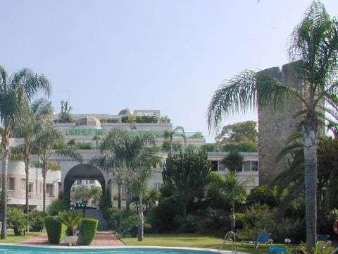 3 quarto Apartamento para venda em Puerto Banus, Marbella com piscina - 1 695 000 € (Ref: 9553668)