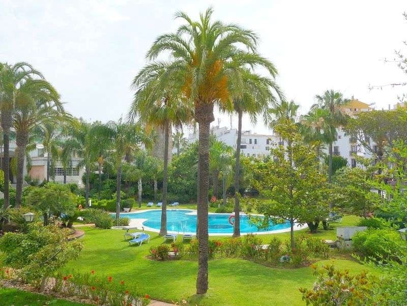3 bedroom Apartment for sale in Puerto Banus with pool - € 1,695,000 (Ref: 9553668)