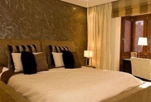 3 slaapkamer Appartement te koop in New Golden Mile met zwembad - € 1.095.000 (Ref: 9553672)