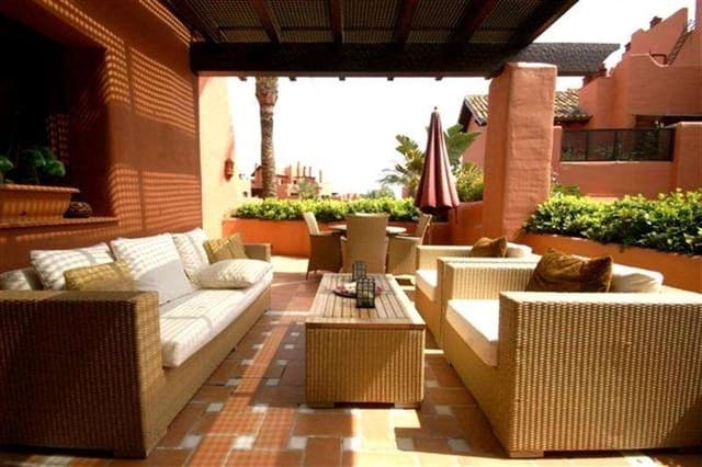 3 soveværelse Penthouse til salg i Estepona med swimmingpool - € 875.000 (Ref: 9553673)