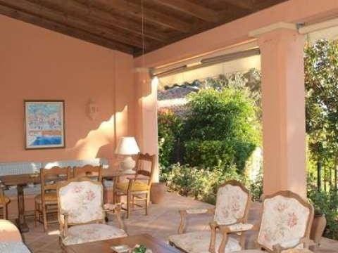 10 soveværelse Finca/Landehus til salg i Marbella med swimmingpool - € 2.600.000 (Ref: 9553677)