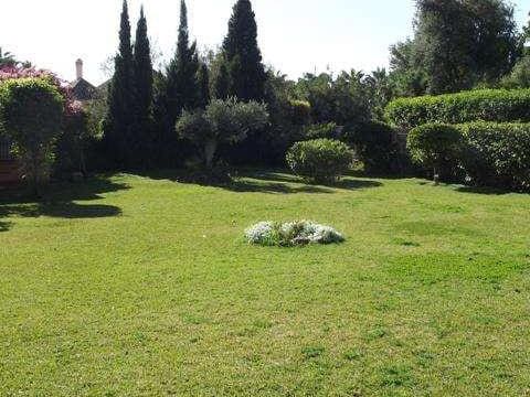 10 soveværelse Finca/Landehus til salg i Marbella med swimmingpool - € 2.600.000 (Ref: 9553677)