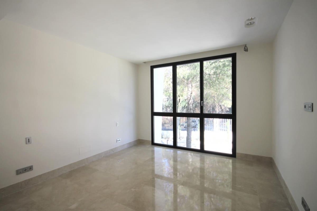 4 soveværelse Penthouse til salg i Marbella med swimmingpool - € 2.975.000 (Ref: 9553686)