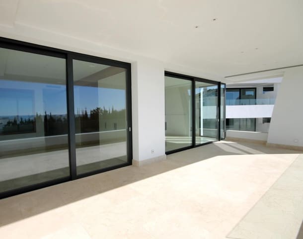 4 soveværelse Penthouse til salg i Marbella med swimmingpool - € 2.975.000 (Ref: 9553686)