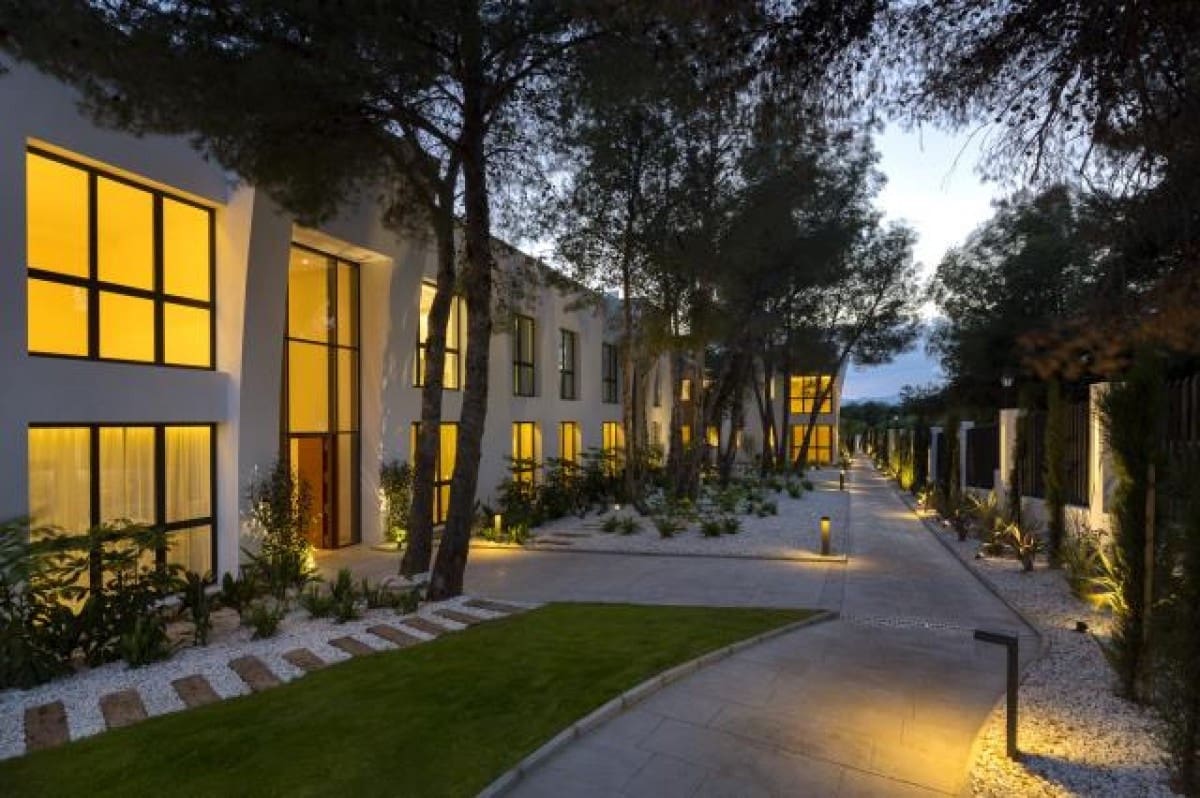 4 soveværelse Penthouse til salg i Marbella med swimmingpool - € 2.975.000 (Ref: 9553686)