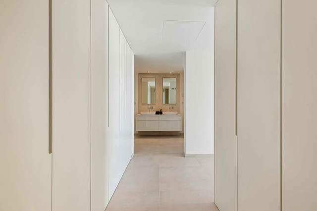 2 soveværelse Lejlighed til salg i Marbella med swimmingpool garage - € 695.000 (Ref: 9553700)