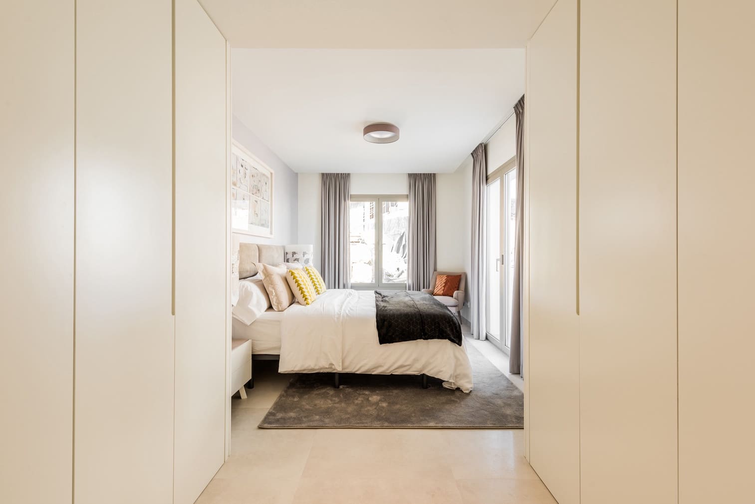 2 bedroom Apartment for sale in Marbella with pool garage - € 721,000 (Ref: 9553701)