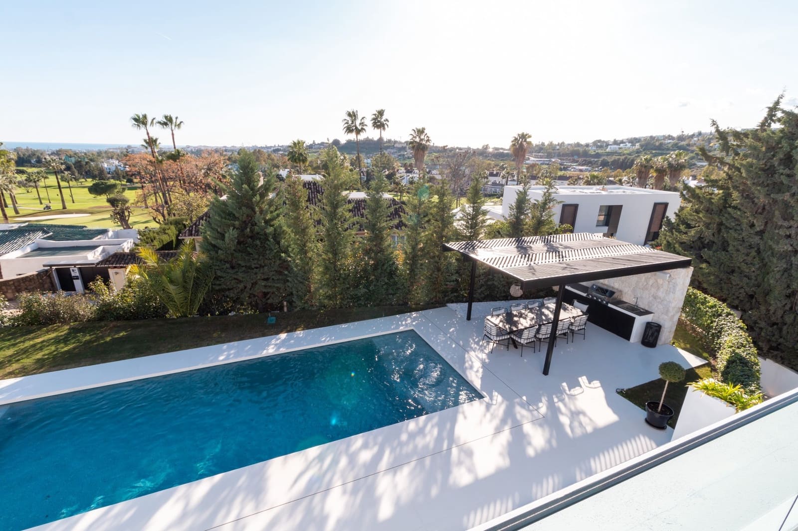 Chalet de 5 habitaciones en Nueva Andalucia en venta con piscina garaje - 3.995.000 € (Ref: 9553707)