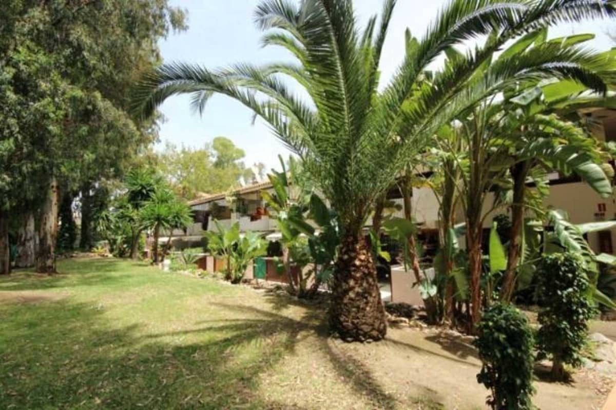 2 quarto Apartamento para venda em Puerto Banus com piscina - 475 000 € (Ref: 9553712)