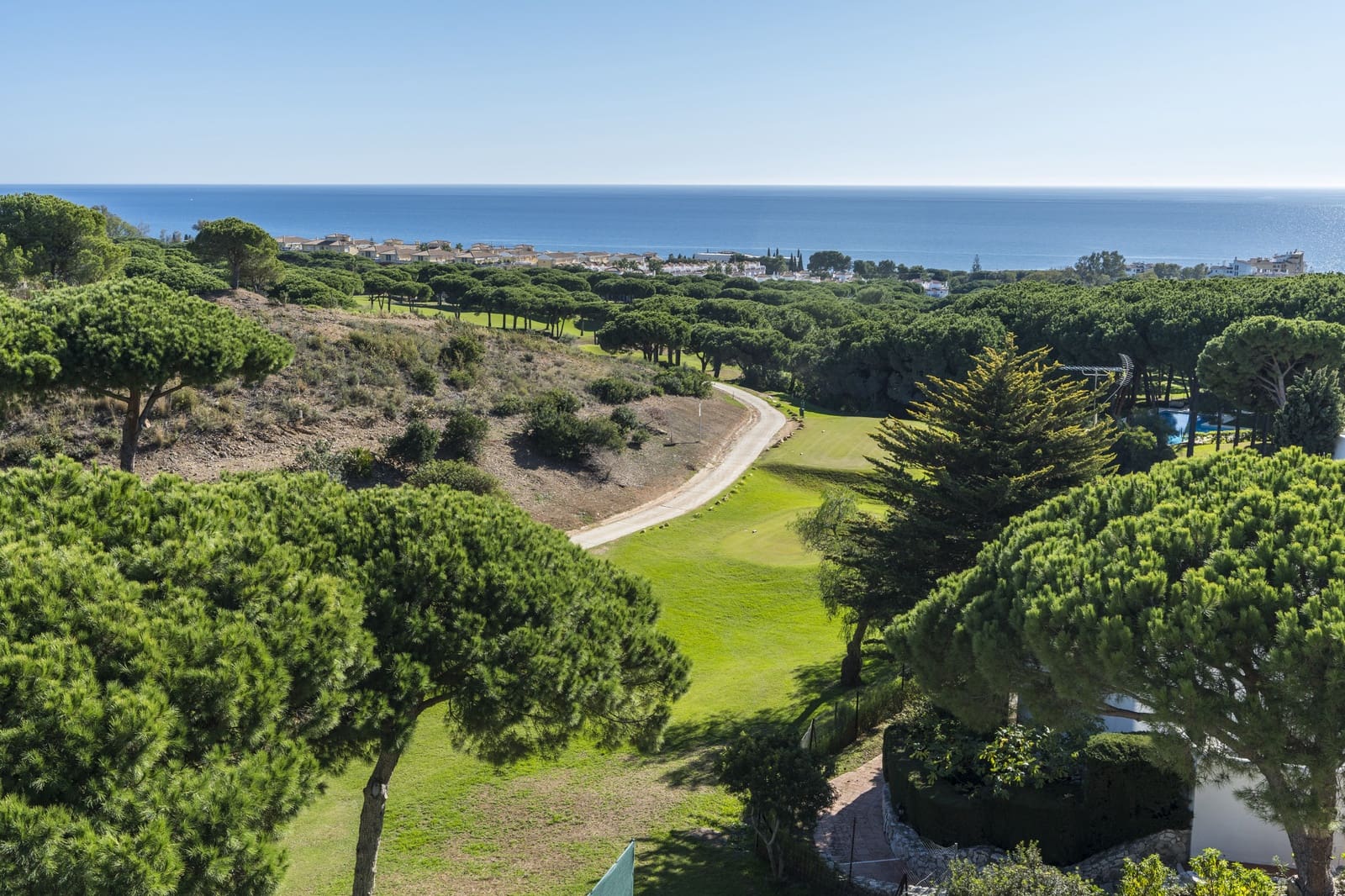 3 soveværelse Villa til salg i Marbella med swimmingpool garage - € 980.000 (Ref: 9553723)