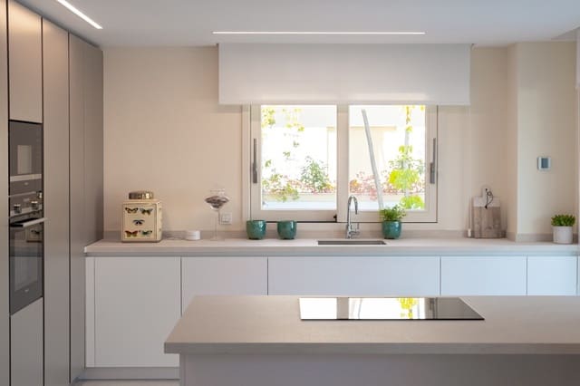 2 soveværelse Lejlighed til salg i Marbella med swimmingpool garage - € 1.150.000 (Ref: 9553734)