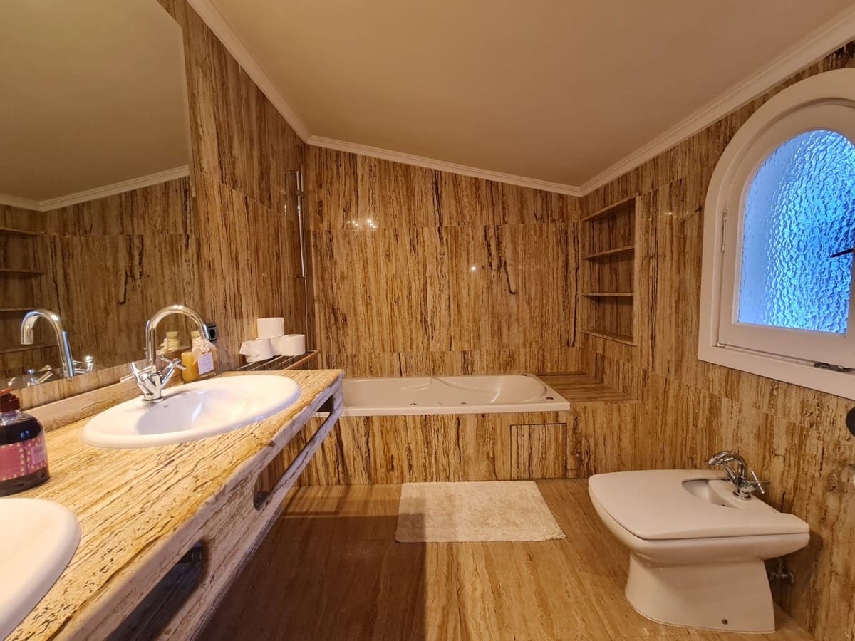 3 slaapkamer Villa te koop in Marbella met zwembad garage - € 2.950.000 (Ref: 9553737)