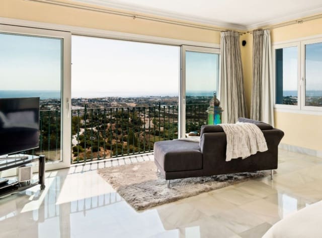 5 chambre Penthouse à vendre à Benahavís avec piscine - 1 250 000 € (Ref: 9553770)