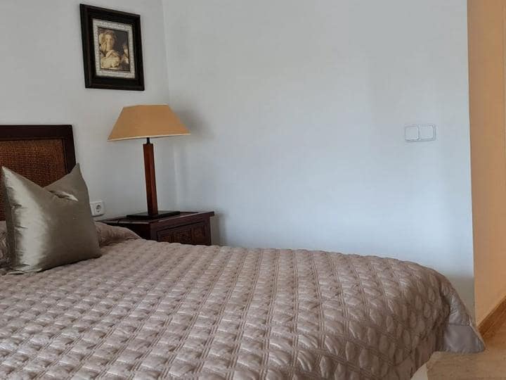 2 sypialnia Apartament na sprzedaż w Nueva Andalucia z basenem garażem - 385 000 € (Ref: 9553773)