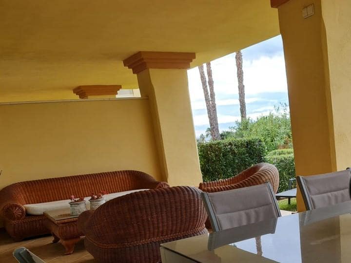 2 sypialnia Apartament na sprzedaż w Nueva Andalucia z basenem garażem - 385 000 € (Ref: 9553773)