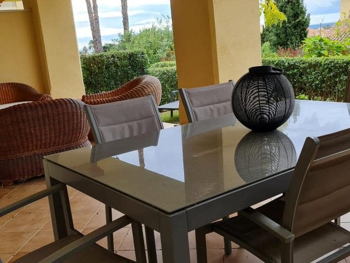 2 sypialnia Apartament na sprzedaż w Nueva Andalucia z basenem garażem - 385 000 € (Ref: 9553773)