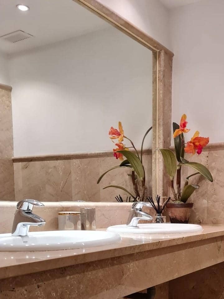 2 sypialnia Apartament na sprzedaż w Nueva Andalucia z basenem garażem - 385 000 € (Ref: 9553773)