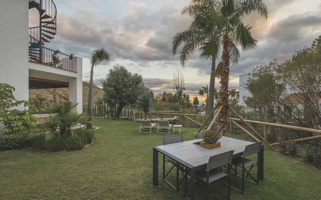 3 soveværelse Lejlighed til salg i Marbella med swimmingpool garage - € 320.000 (Ref: 9553777)