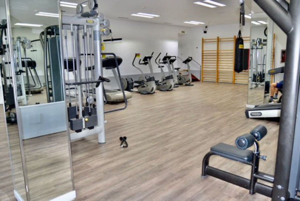 4 Zimmer Apartment zu verkaufen in Marbella mit Pool Garage - 1.155.000 € (Ref: 9553789)