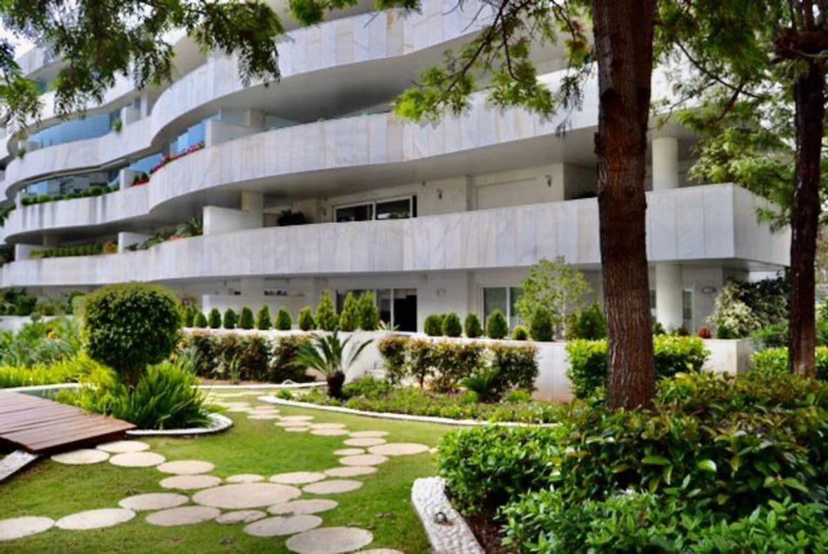 4 Zimmer Apartment zu verkaufen in Marbella mit Pool Garage - 1.155.000 € (Ref: 9553789)