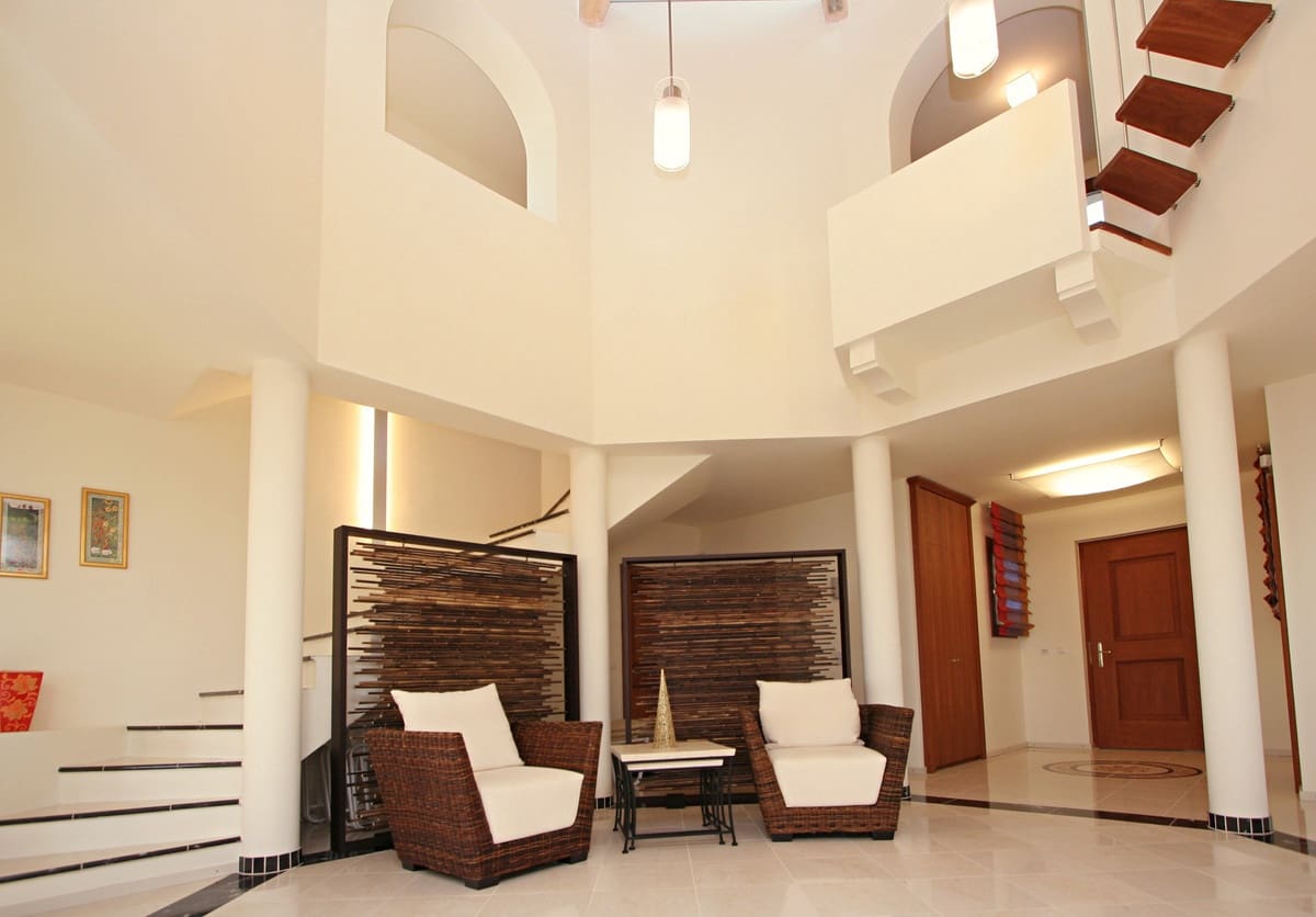 6 Zimmer Villa zu verkaufen in Benahavis mit Pool Garage - 2.190.000 € (Ref: 9553798)